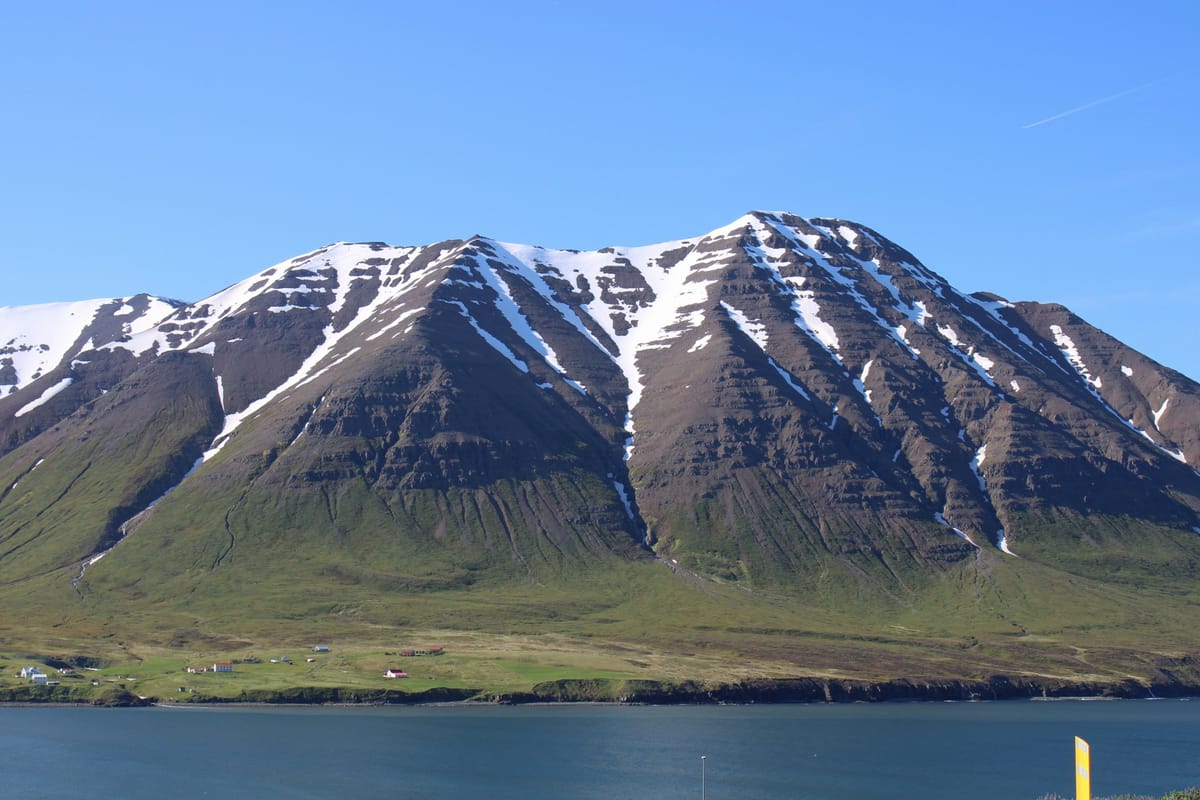Skarð Guesthouse — 2