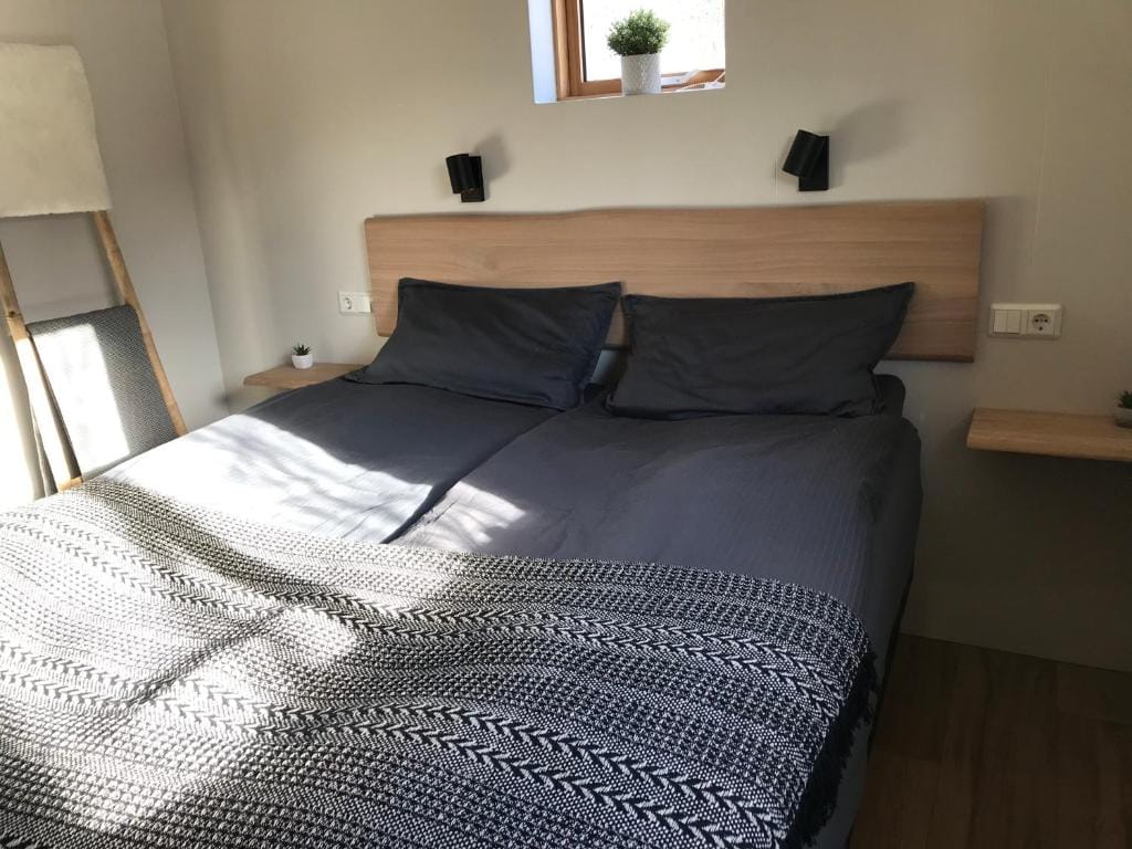 Áshóll guesthouse - farmstay — 2
