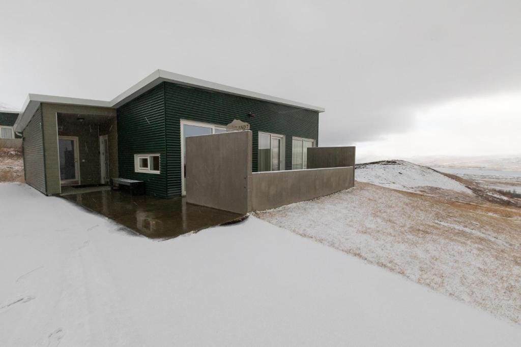 Hrimland Cottages — 1