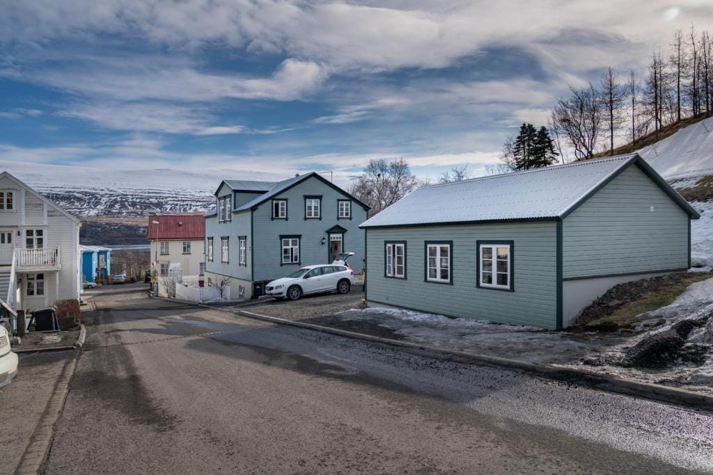 LL Properties - The Old Town Retreat — 1