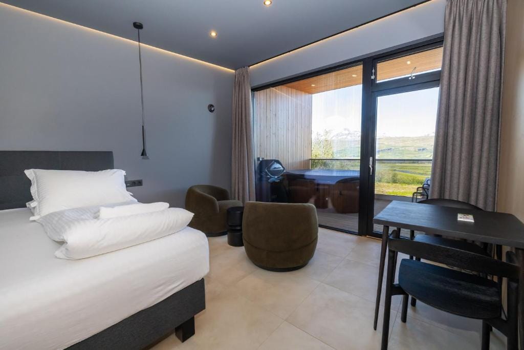 North Mountain View Suites — 2