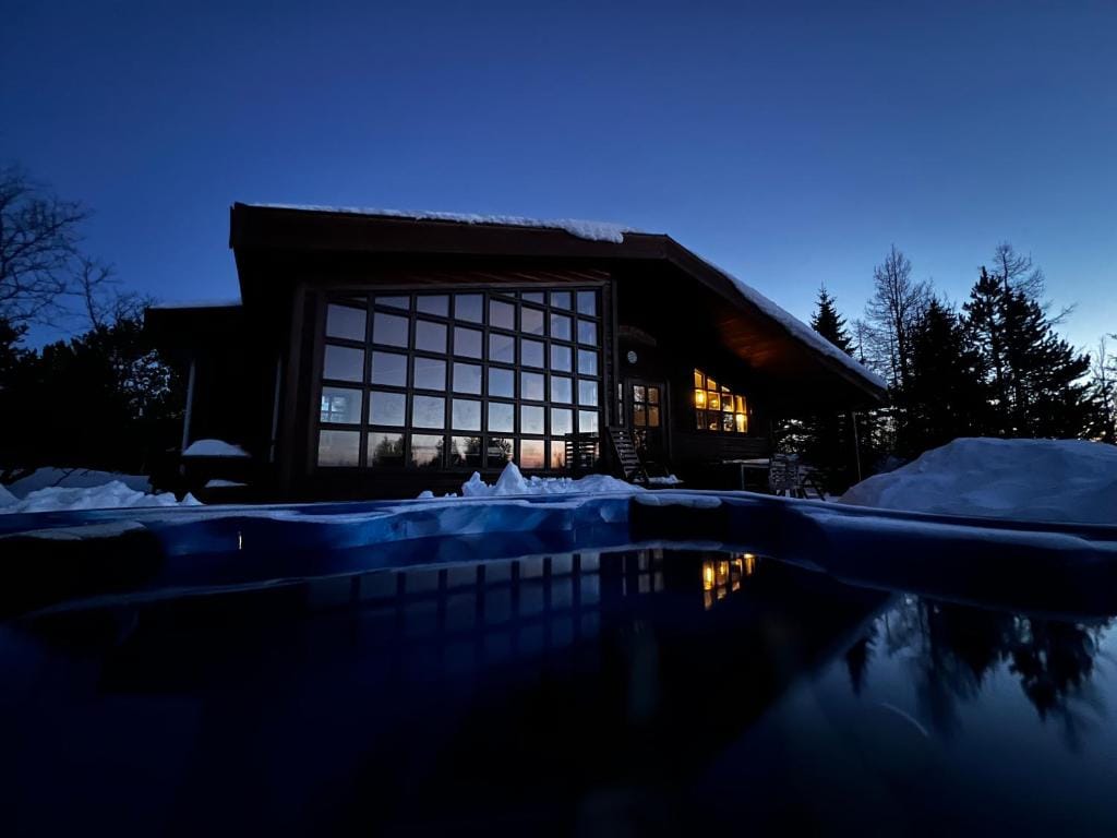 Discover Iceland Private Lodges Two Houses — 1