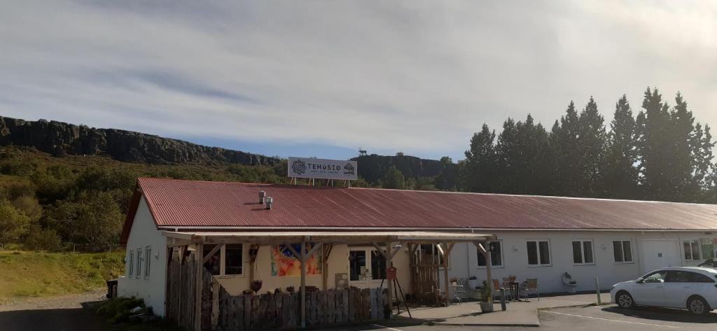 Tehúsið Hostel & Guesthouse — 1