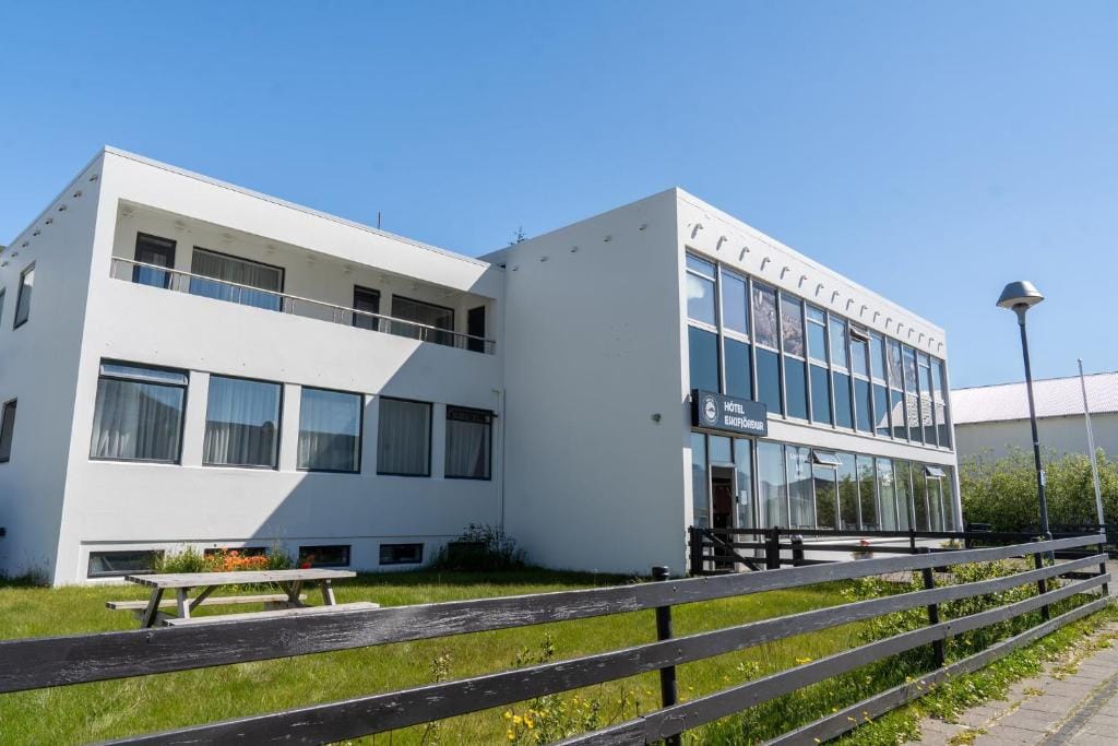 Hotel Eskifjörður — 1