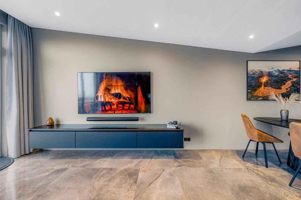 Bay View Apartments — 5