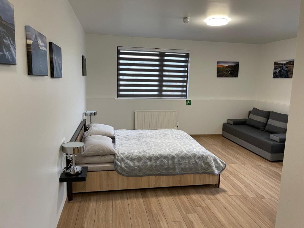 Helgrindur Guesthouse — 2