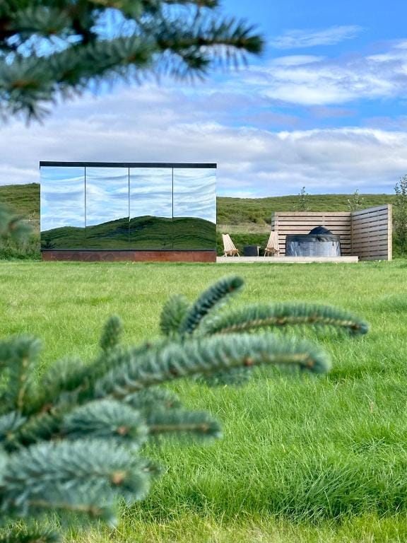 Nest Retreat Iceland - Mirror Houses by the Rangá river — 1