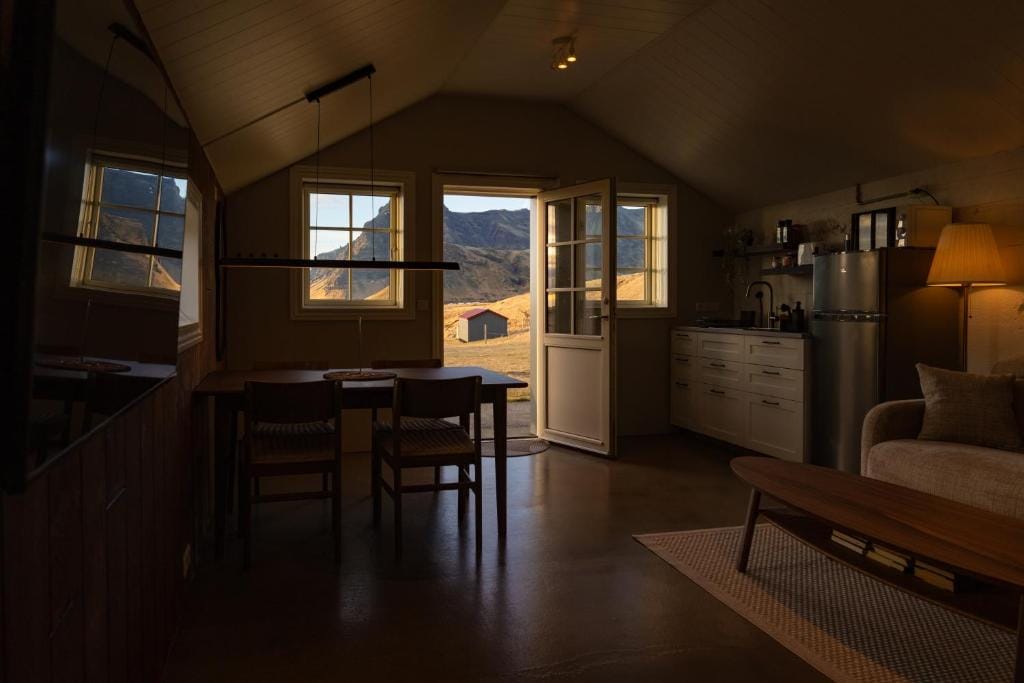 Rauðafell Scenic View Apartment — 1