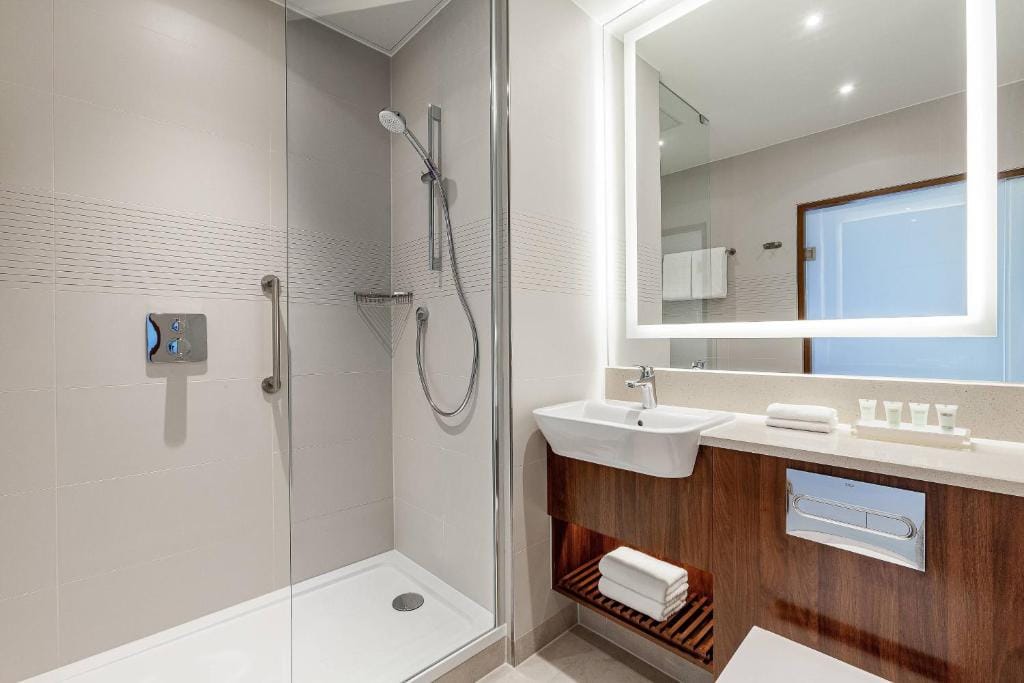 Courtyard by Marriott Reykjavik Keflavik Airport — 3