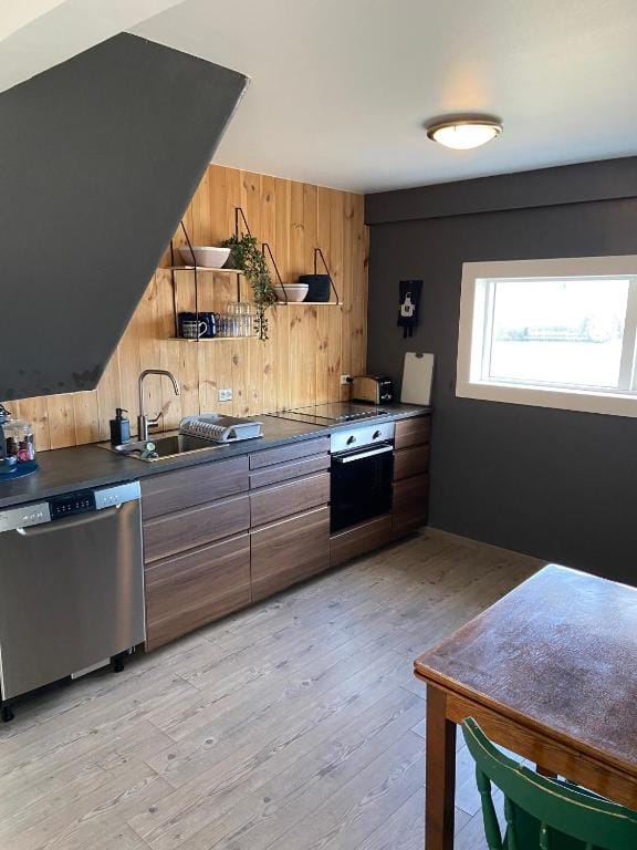 The Little Guesthouse Downtown - Keflavik Airport — 1