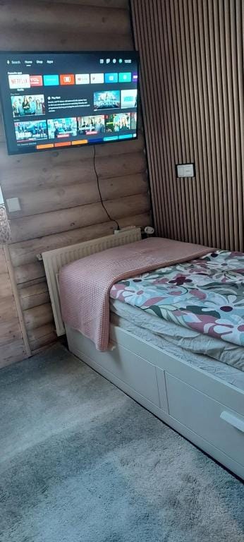 Reykjavik 116 Cozy Mini Studio 14m2 On Road no1 28km from the center of Rvk — 2