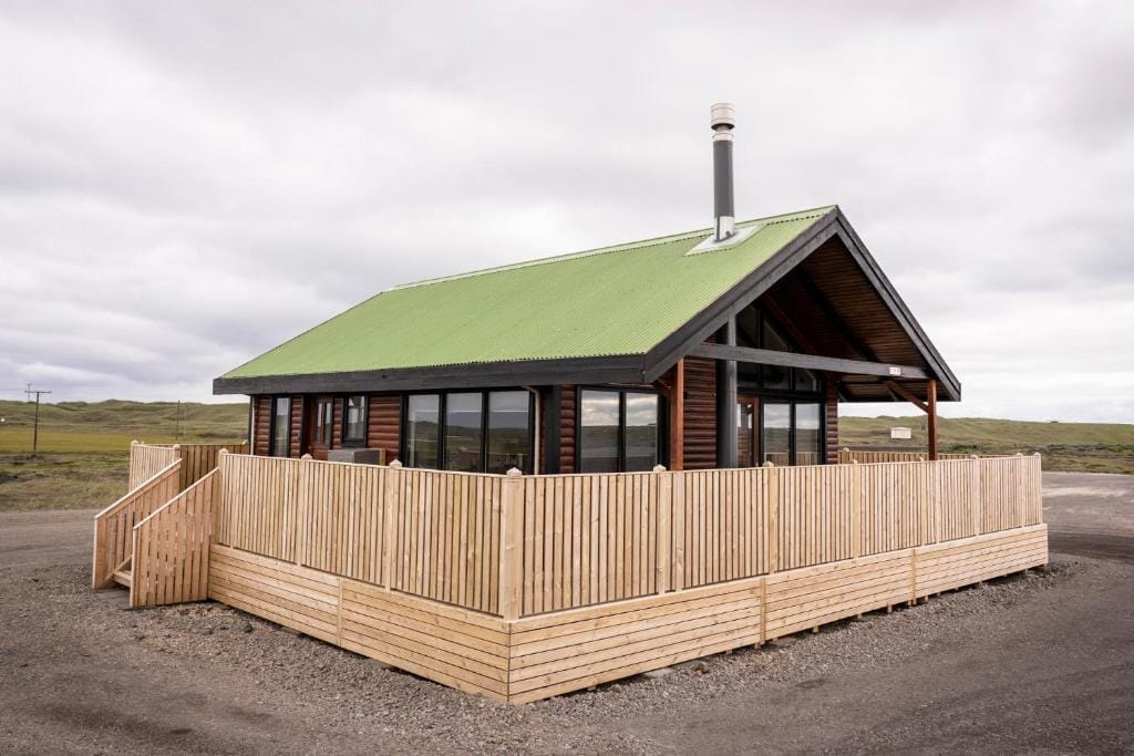 Black Beach Cottage — 5