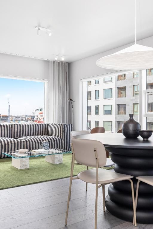 Harbour View 2BR & 2BA City Center with Free Parking — 1