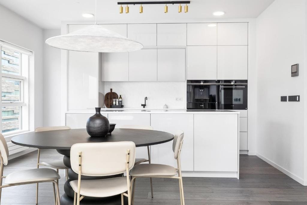 Harbour View 2BR & 2BA City Center with Free Parking — 5