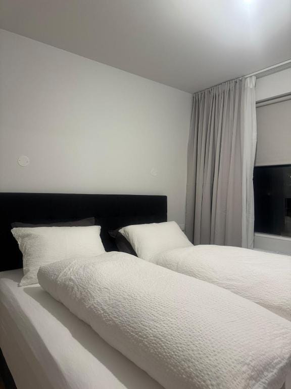 Minimalistic, Flat, Kópavogur — 1