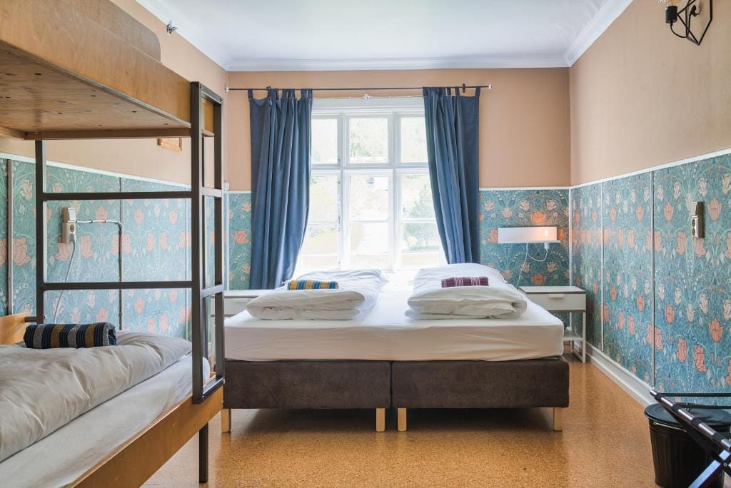 Hafaldan HI hostel, old hospital building — 4