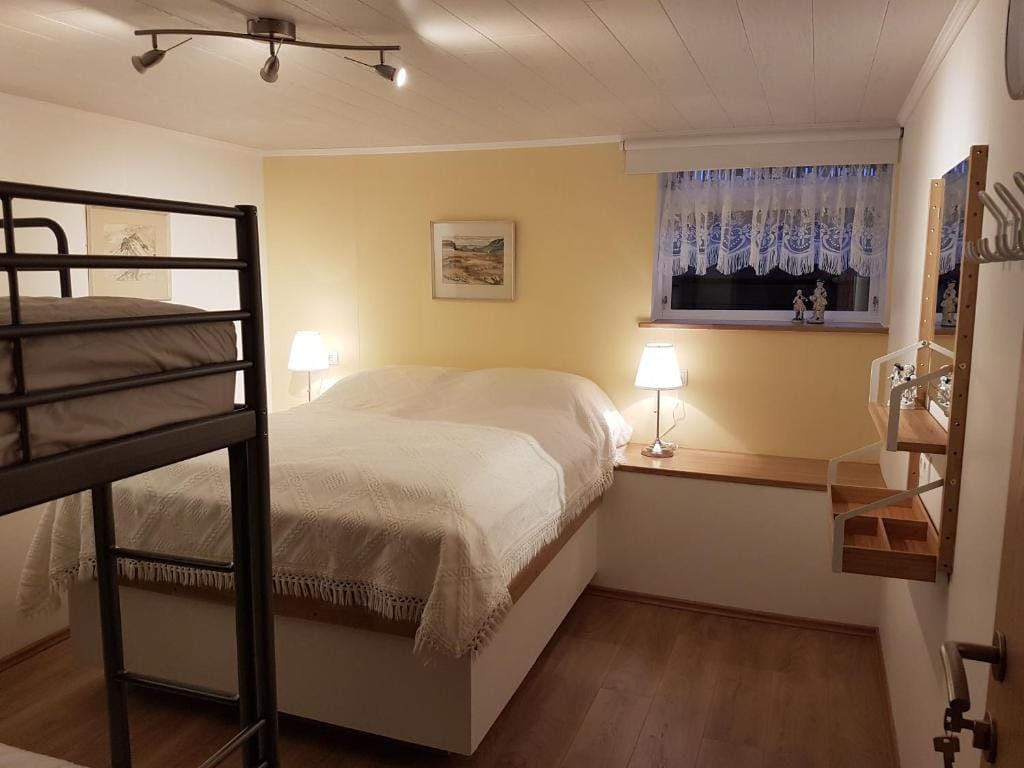 Holiday Guesthouse — 1