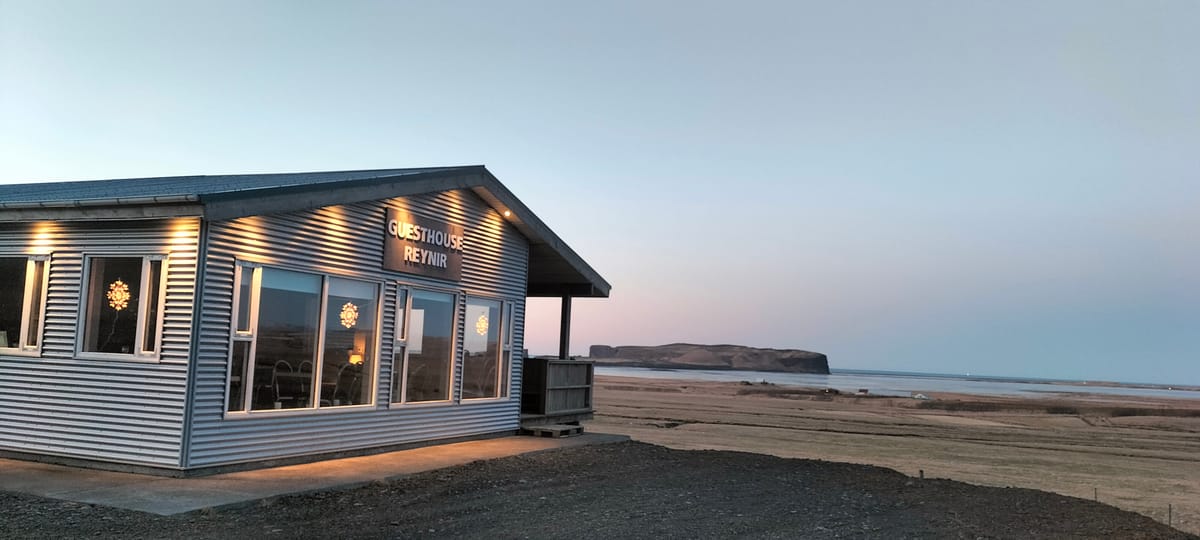 Guesthouse Reynir — 1