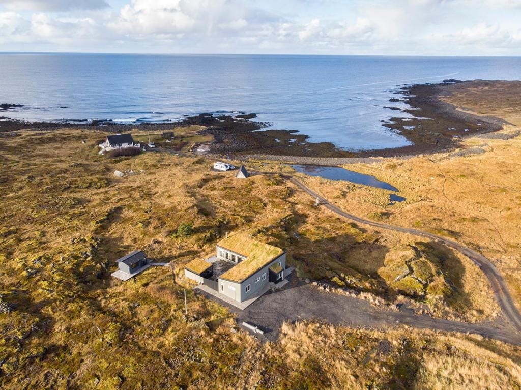 Hvassahraun Cabin by the Sea — 1